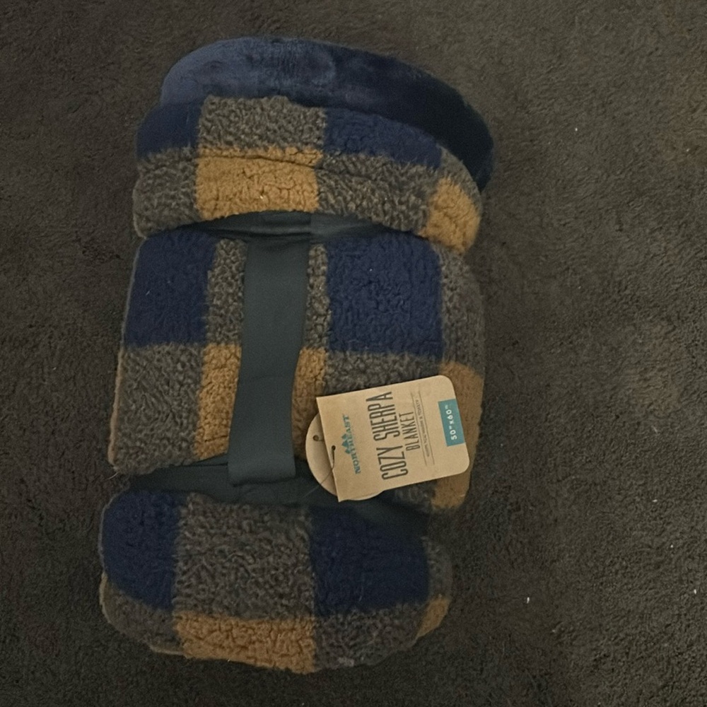 Sherpa blanket